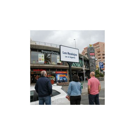 Pantalla Led de 2,56 x 1,28 metros, Situada en el Centro del Puerto de la Cruz (Plaza del Charco)